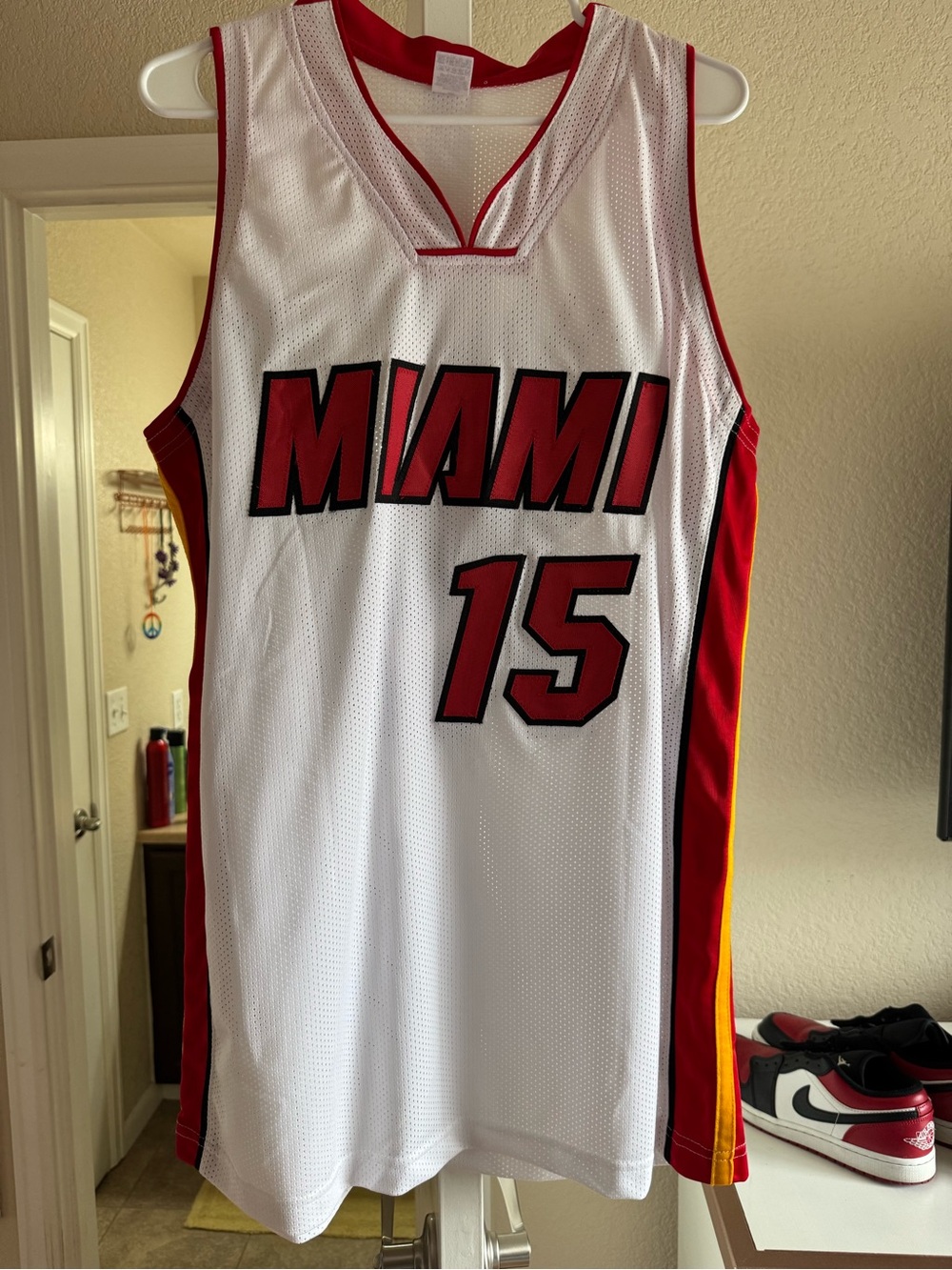 Mario Chalmers Miami Heat Autographed Basketball Jersey, Size XL. Brand NEW